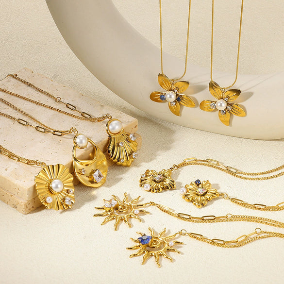 Wholesale Jewelry Medieval Style Imitation Pearl And Stainless Steel Flower Necklace With Electroplating Twist Chain For Women
