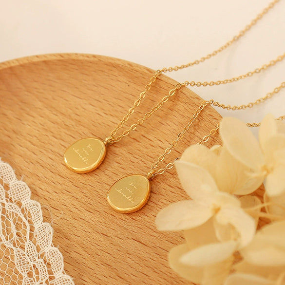 Wholesale Jewelry Minimalist Geometric Irregular Oval Letter Pendant Titanium Steel 18K Gold Plated Collarbone Necklace For Women