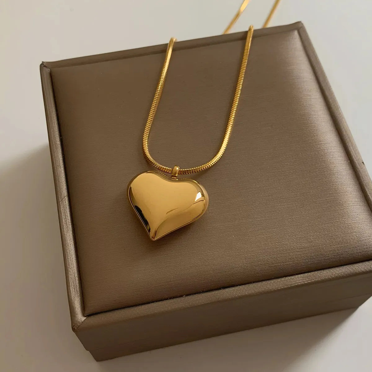 Wholesale Jewelry Modern Style Artistic Heart Shape 304 Stainless Steel 16K Gold Plated White Gold Plated Gold Plated Plating Pendant Necklace