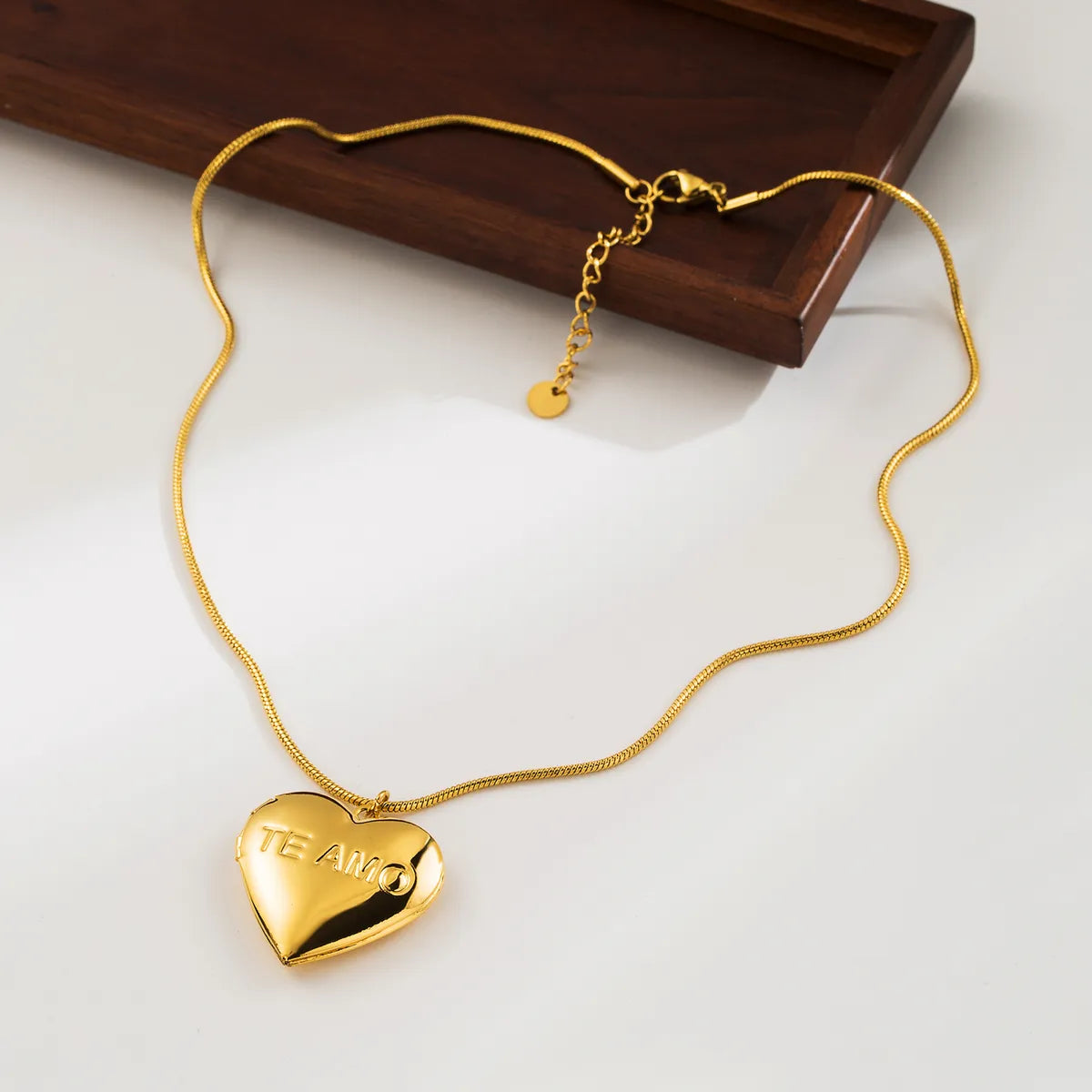 Wholesale Jewelry Modern Style Simple Style Heart Shape Solid Color 304 Stainless Steel 18K Gold Plated Plating Pendant Necklace