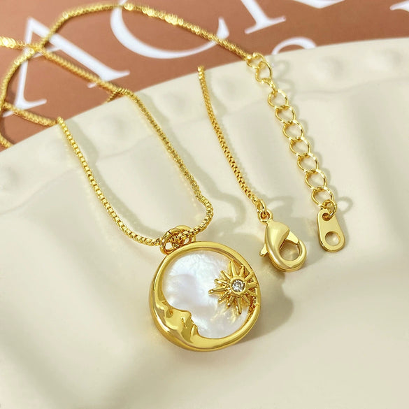 Wholesale Jewelry Natural Shell Round Luxury Sun Moon Star Pendant Copper 18K Gold Plated Electroplated