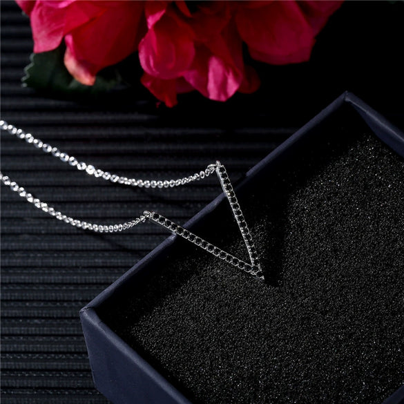 Wholesale Jewelry Necklace Light Luxury Environmental Protection Copper Microinlaid Zircon Clavicle Chain With Letters Pattern Electroplating