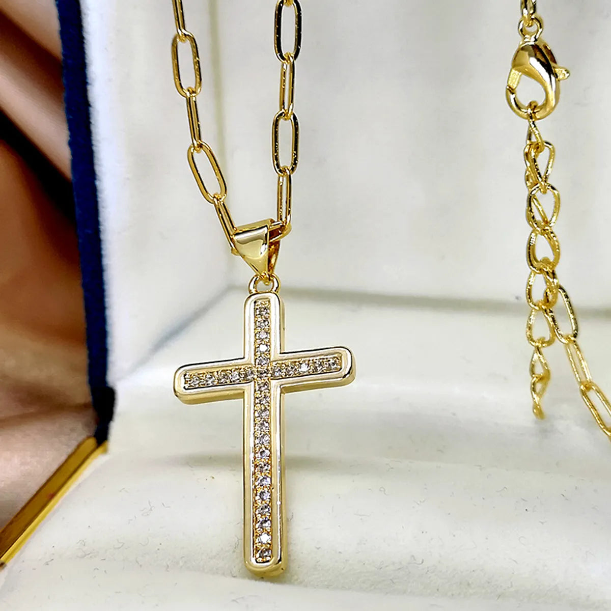 Wholesale Jewelry Punk Cross Metal Zircon Gold Plated Pendant Necklace