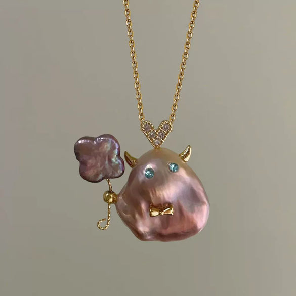 Wholesale Jewelry Retro Animal Zodiac Style Copper Titanium Steel Electroplating Natural Pearl Fish Pendant Clavicle Chain