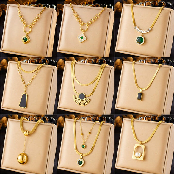 Wholesale Jewelry Retro Elegant Goldplated Stainless Steel Multilayer Chain Fanshaped Geometric Love Pendant Necklace