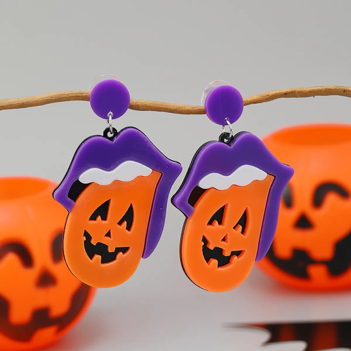 1 Pair Retro Exaggerated Funny Halloween Pattern Arylic Alloy Drop Earrings