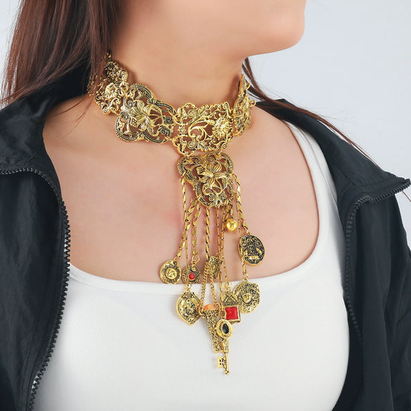 Wholesale Jewelry Retro Fashion Geometric Alloy Pendant Snake Bone Chain Electroplated Women's Necklace