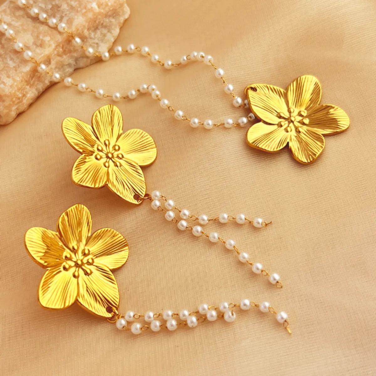 Wholesale Jewelry Retro Flower 201 Stainless Steel Gold Plated Jewelry Set