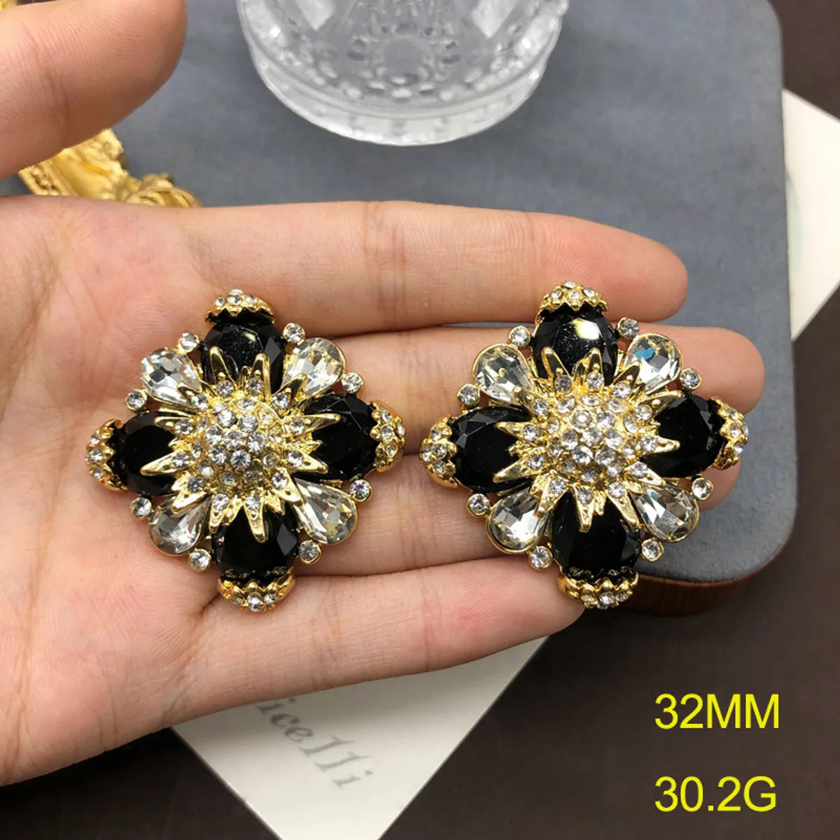 Wholesale Jewelry Retro Flower Alloy Zircon Plating Inlay Ear Studs