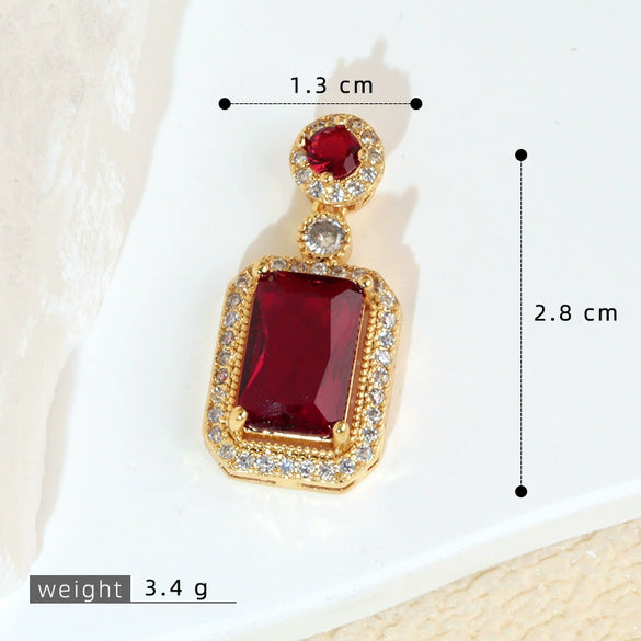 Wholesale Jewelry Retro Geometric Copper Green Stone Pendant With Heart Shape Electroplating