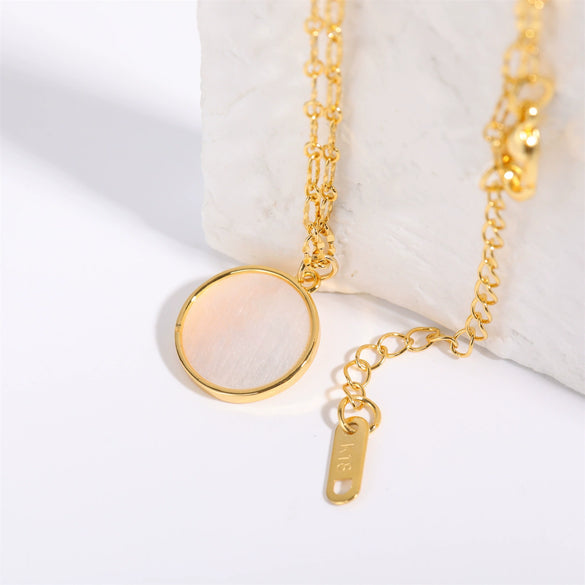 Wholesale Jewelry Retro Natural Style Round Sea Shell Copper Electroplated Ochain Pendant Necklace