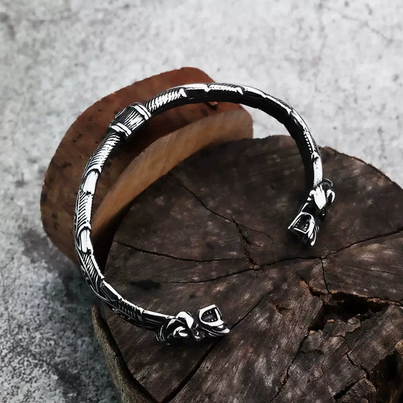 Wholesale Jewelry Retro Pirate Style Double Wolf Head Cshaped Stainless Steel Polish Bracelet