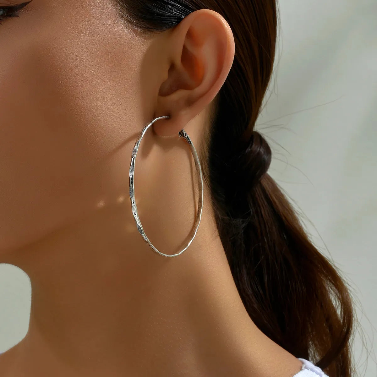 Wholesale Jewelry Retro Streetwear Solid Color Ferroalloy Hoop Earrings