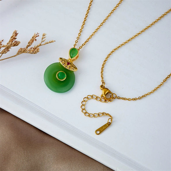 Wholesale Jewelry Retro Style Copper Electroplated Ochain Mixed Gem Inlay Safety Lock Clover Pendant Clavicle Chain For Women