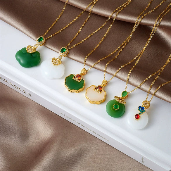 Wholesale Jewelry Retro Style Copper Electroplated Ochain Mixed Gem Inlay Safety Lock Clover Pendant Clavicle Chain For Women