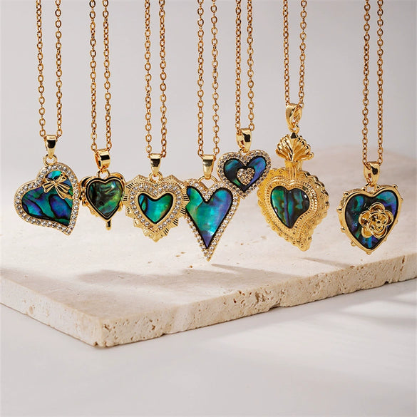 Wholesale Jewelry Retro Style Copper Inlaid Zircon Heart Pendant Ochain Necklace For Female