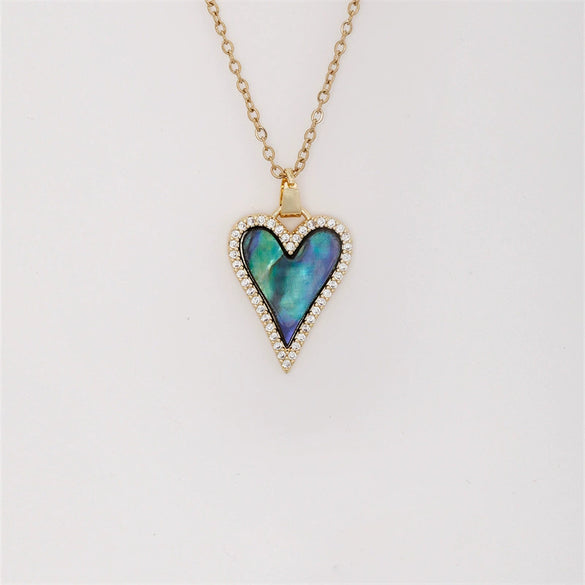 Wholesale Jewelry Retro Style Copper Inlaid Zircon Heart Pendant Ochain Necklace For Female