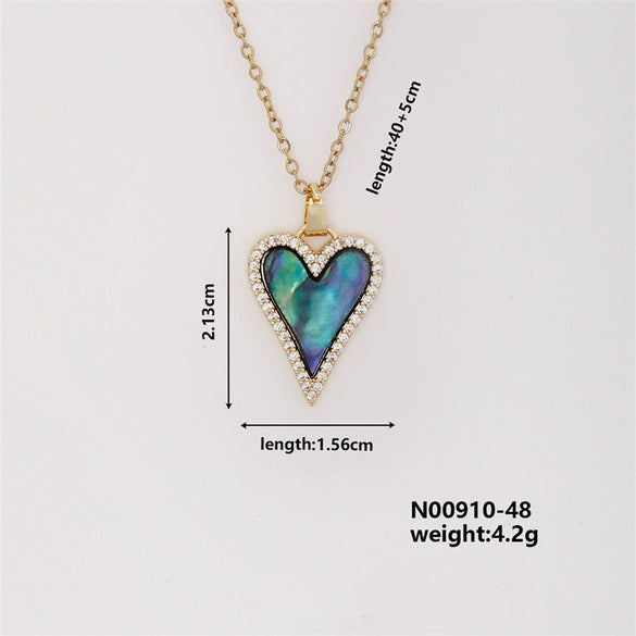 Wholesale Jewelry Retro Style Copper Inlaid Zircon Heart Pendant Ochain Necklace For Female