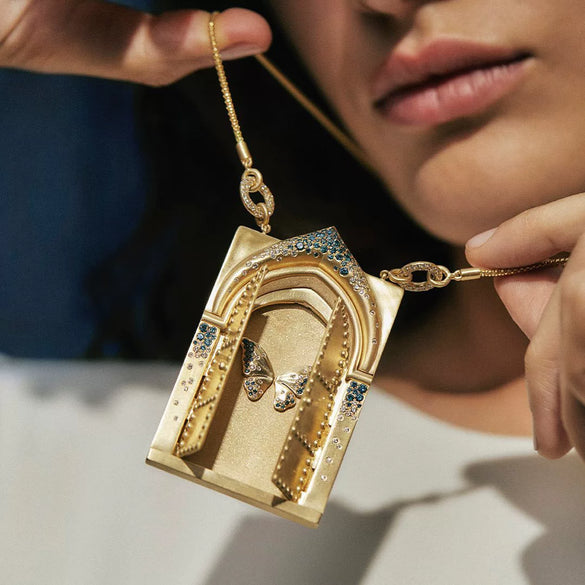 Wholesale Jewelry Retro Style Geometric Copper Goldplated Tarot Card Opening And Closing Butterfly Rebirth Door Pendant Necklace