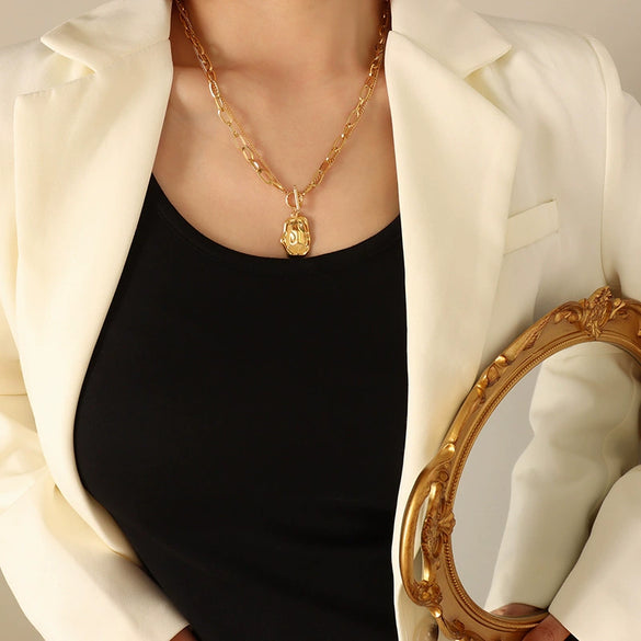 Wholesale Jewelry Retro Style Geometric Titanium Steel Pendant Necklace For Women With Electroplating And Ot Buckle