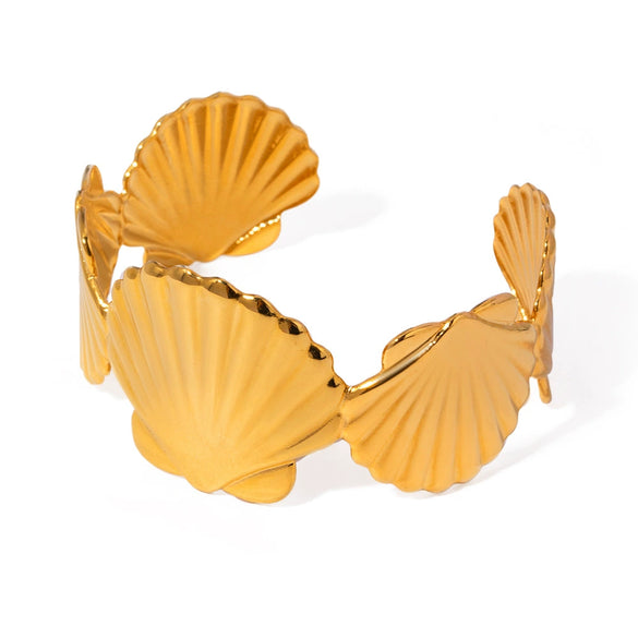 Wholesale Jewelry Retro Style Stainless Steel Scallop Opening Bracelet With Electroplating