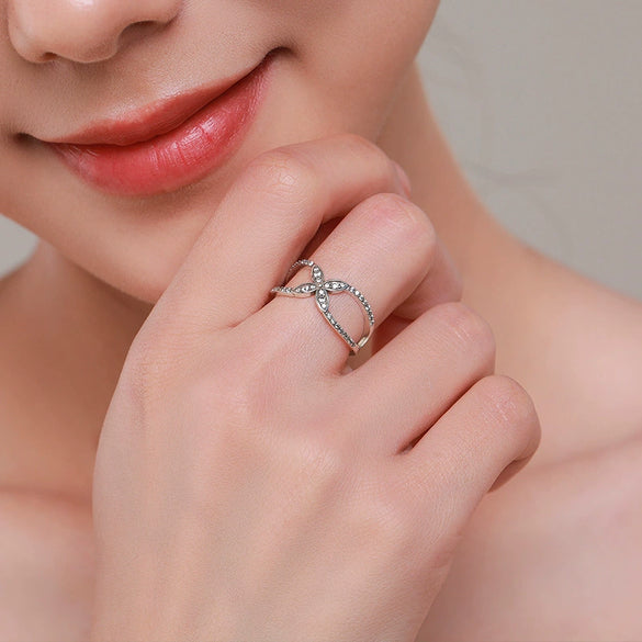 Wholesale Jewelry S925 Sterling Silver Flower Ring Light Luxury Microinlay