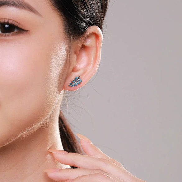 Wholesale Jewelry S925 Sterling Silver Retro Simple Style Leaf Pattern Earrings Set With Precious Stones
