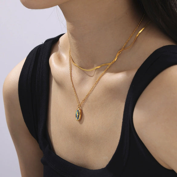 Wholesale Jewelry Simple Geometric 316L Stainless Steel Ochain Necklace With Round Pendant Inlaid With Color Shells And Electroplating Design