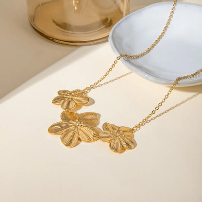 Wholesale Jewelry Simple Style Classic Style Flower 304 Stainless Steel 18K Gold Plated Plating Pendant Necklace