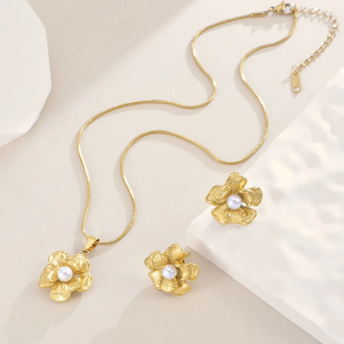 Wholesale Jewelry Simple Style Classic Style Flower Titanium Steel Plating Jewelry Set