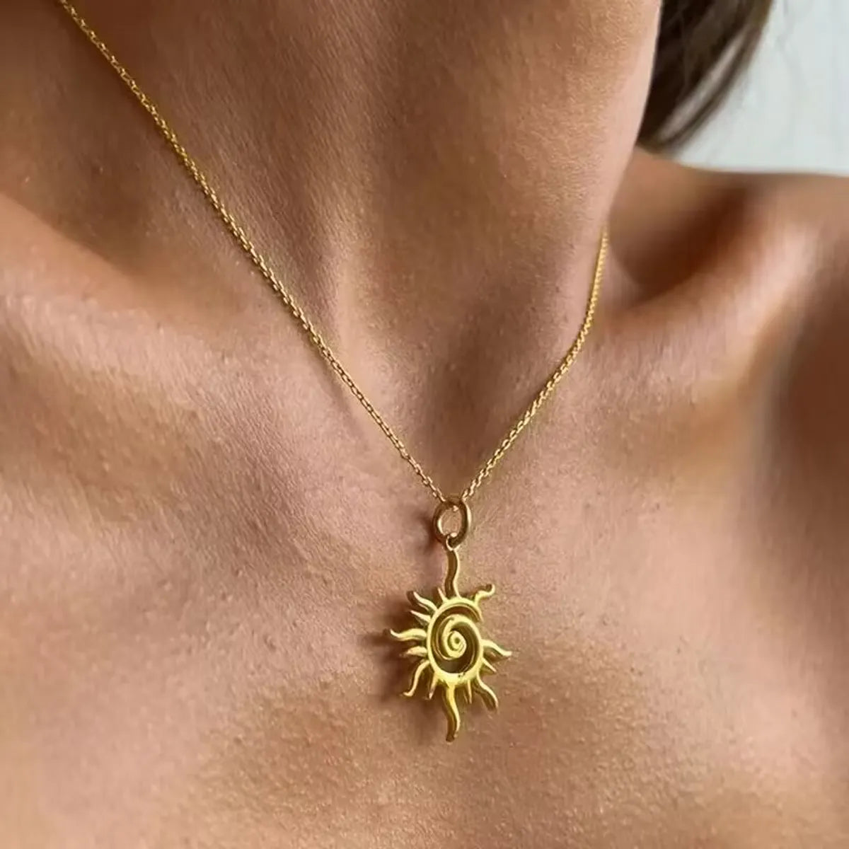 Wholesale Jewelry Simple Style Classic Style Solid Color Zinc Alloy Gold Plated Plating Pendant Necklace