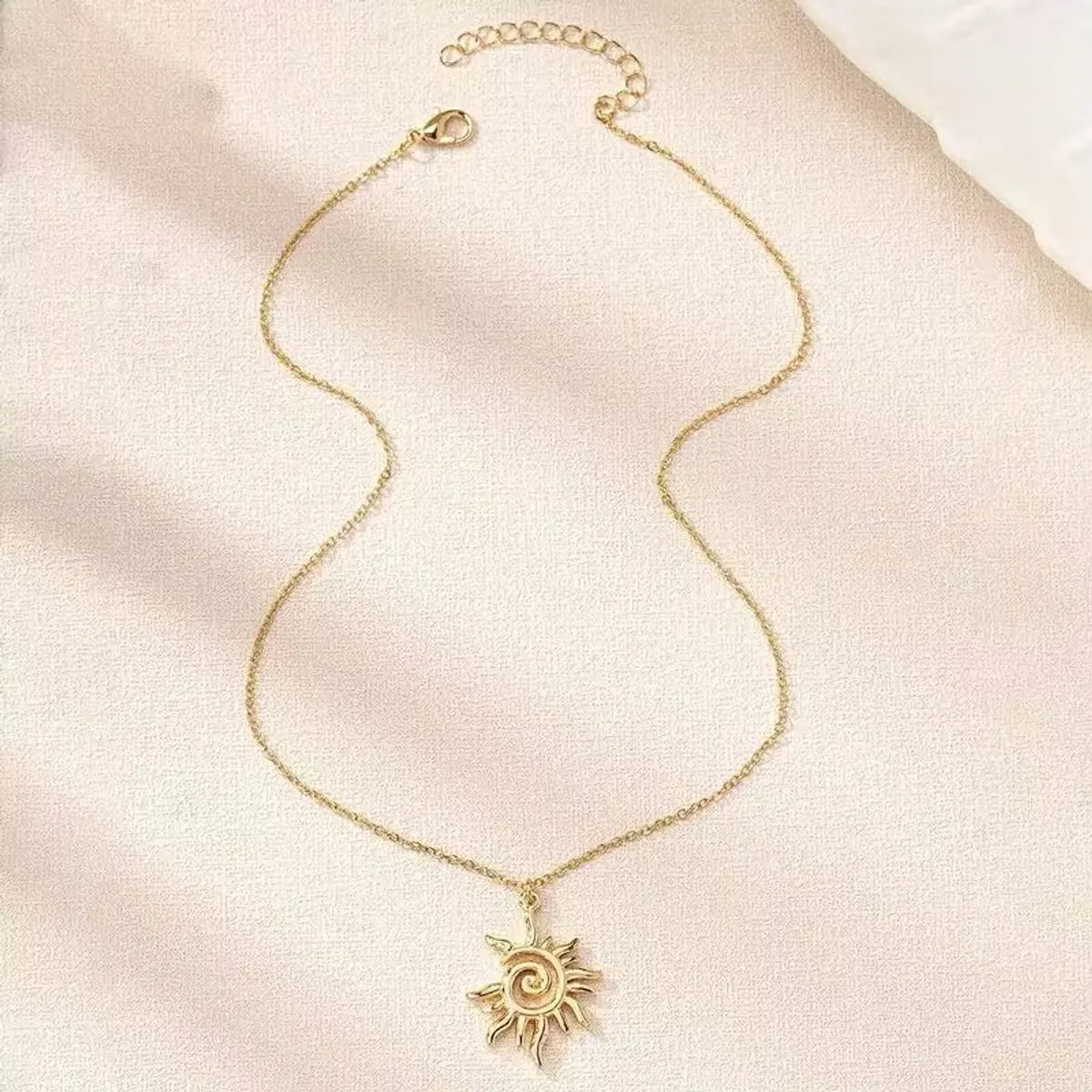 Wholesale Jewelry Simple Style Classic Style Solid Color Zinc Alloy Gold Plated Plating Pendant Necklace