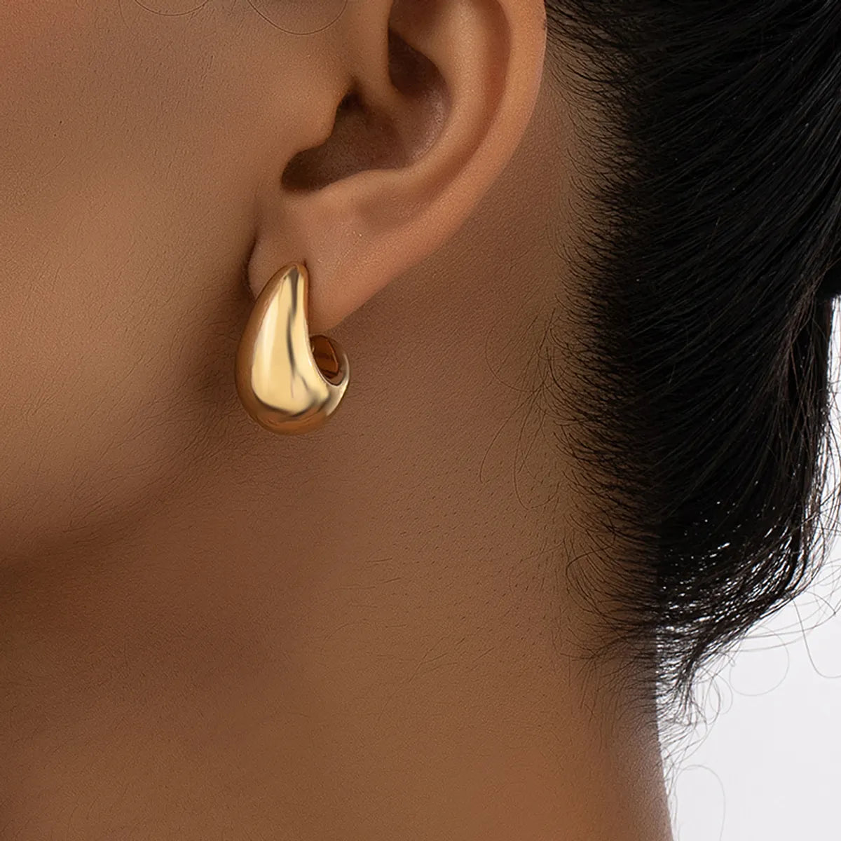 1 Pair Simple Style Classic Style Water Droplets Plating Alloy 14k Gold Plated Ear Studs