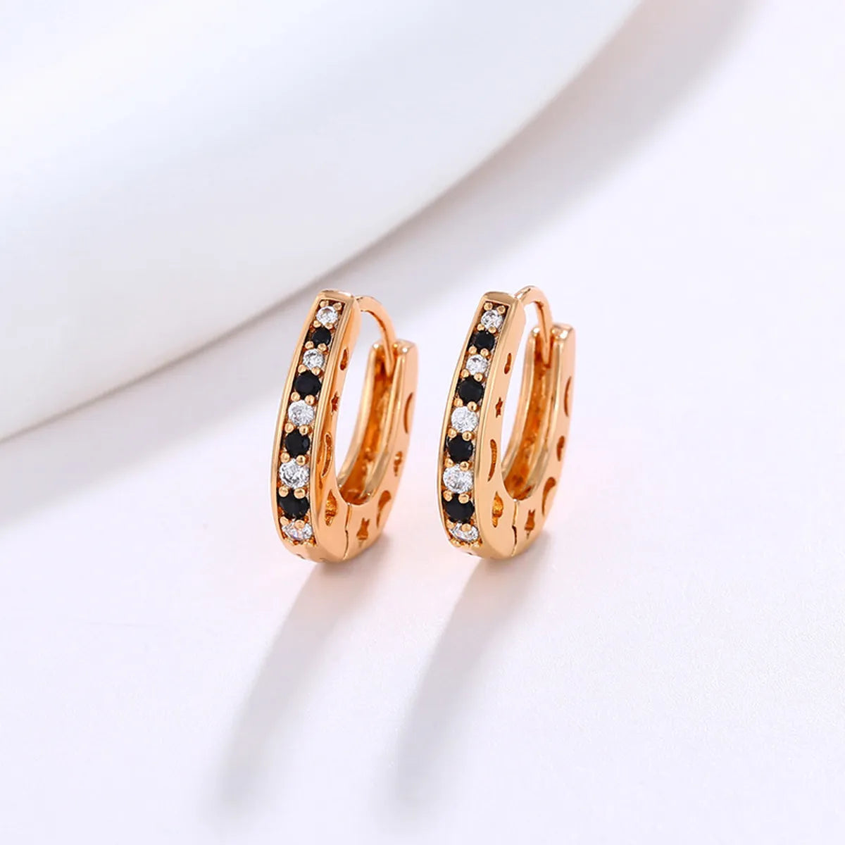 Wholesale Jewelry Xuping Simple Style Commute Color Block Alloy Artificial Gemstones 18k Gold Plated Plating Inlay Earrings