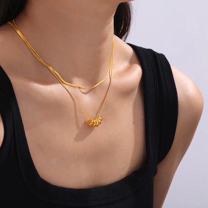 Wholesale Jewelry Simple Style Commute Lines 304 Stainless Steel 18K Gold Plated Plating Layered Necklaces