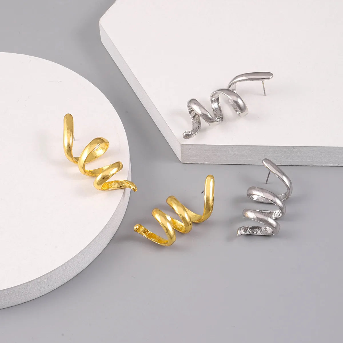 1 Piece Simple Style Commute Spiral Plating Alloy Gold Plated Silver Plated Ear Studs