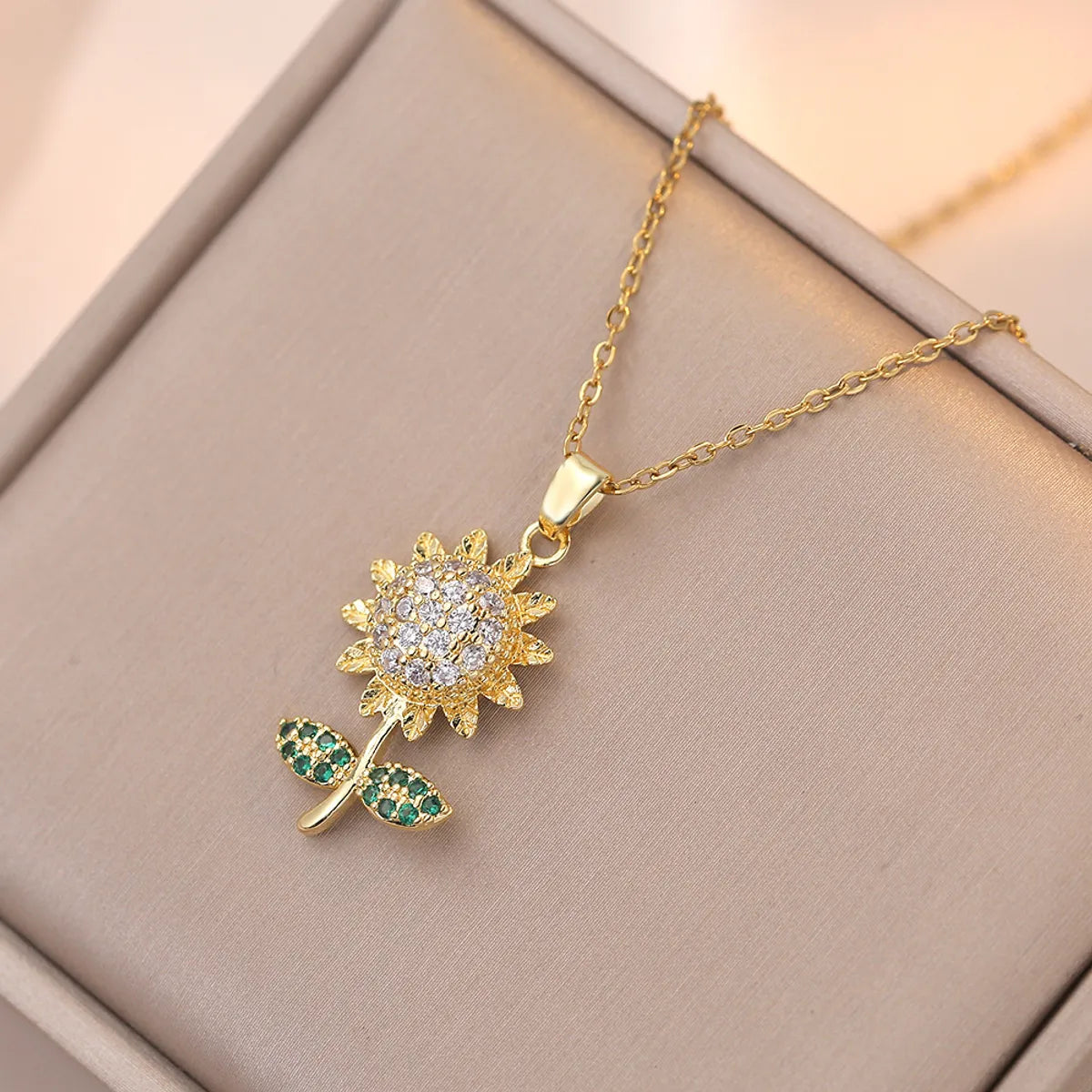 Wholesale Jewelry Simple Style Flower Titanium Steel Diamond Pendant Necklace