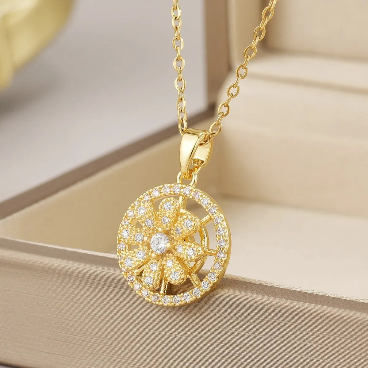 Wholesale Jewelry Simple Style Flower Titanium Steel Irregular Plating Pendant Necklace