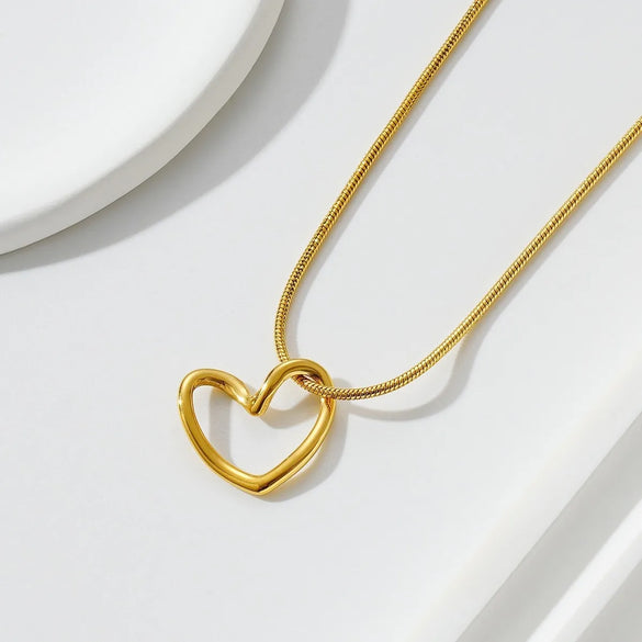 Wholesale Jewelry Simple Style Heart Shape 304 Stainless Steel Gold Plated Pendant Necklace