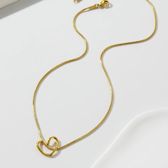 Wholesale Jewelry Simple Style Heart Shape 304 Stainless Steel Gold Plated Pendant Necklace