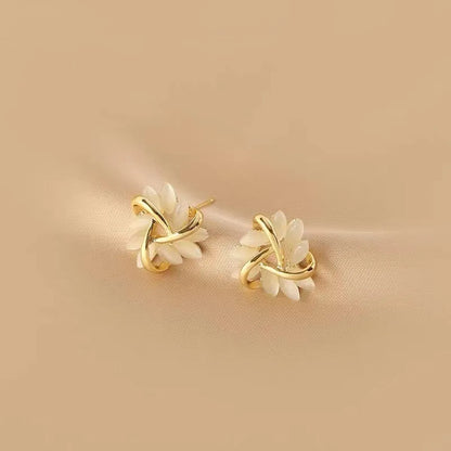 Wholesale Jewelry Simple Style Heart Shape Flower Opal Artificial Gemstones Plating Inlay Ear Studs