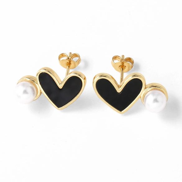 Wholesale Jewelry Simple Style Heartshaped Copper Earrings With 18K Gold Plated Electroplating For Women