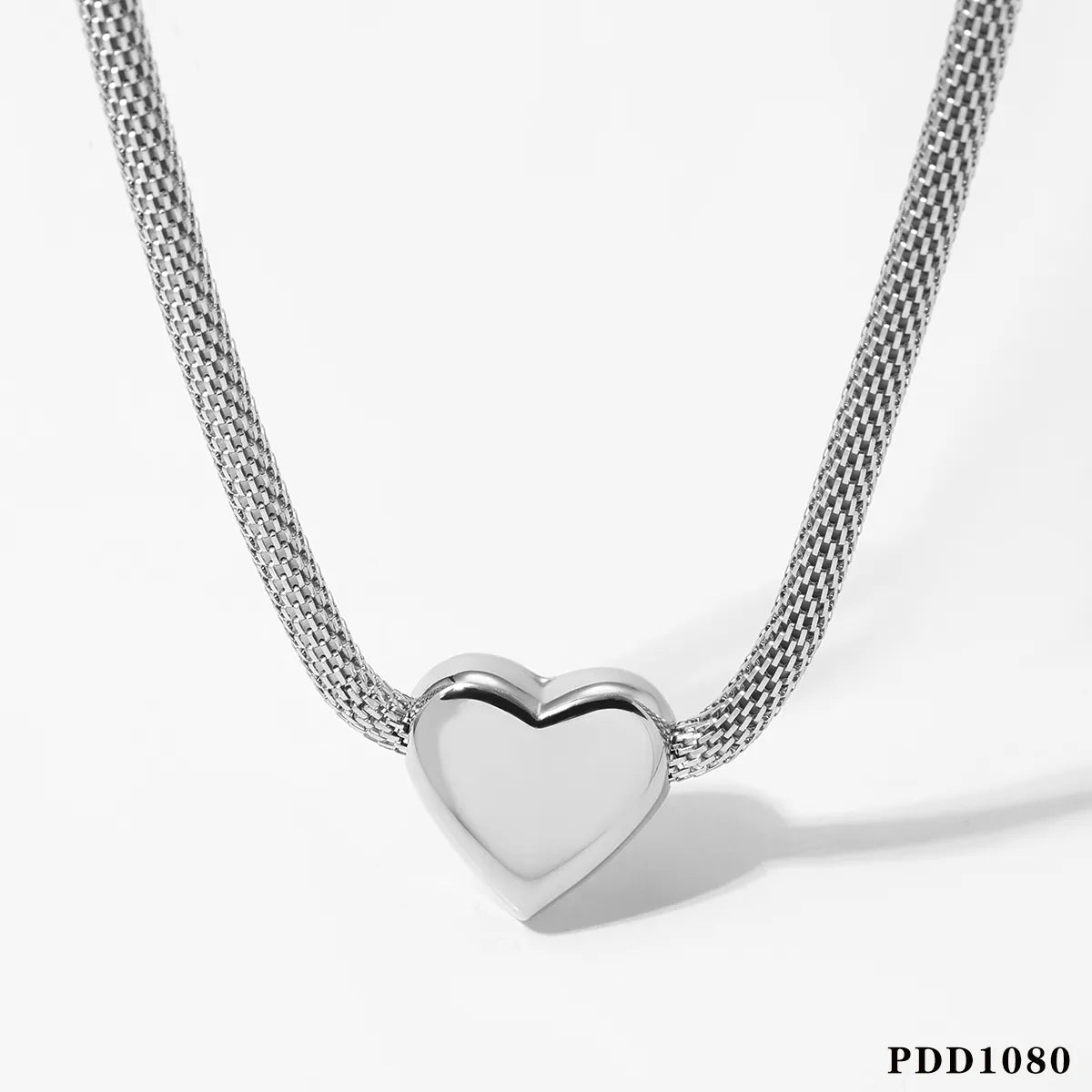 Wholesale Jewelry Simple Style Round Heart Shape 304 Stainless Steel 16K Gold Plated White Gold Plated Gold Plated Pendant Necklace