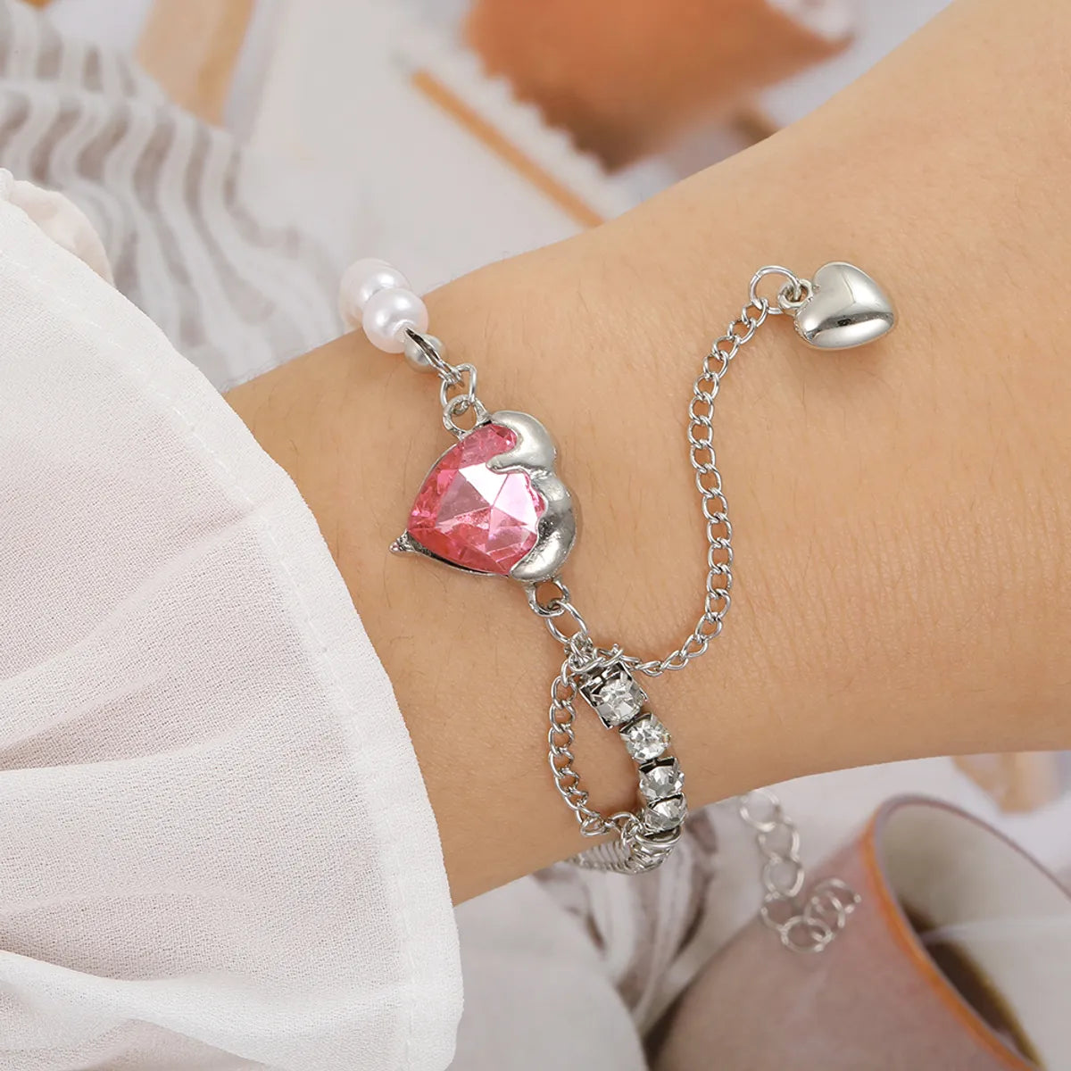 Simple Style Shiny Heart Shape Flower Butterfly Alloy Plating Inlay Artificial Gemstones Artificial Crystal Artificial Diamond Gold Plated Silver Plated Women'S Bracelets