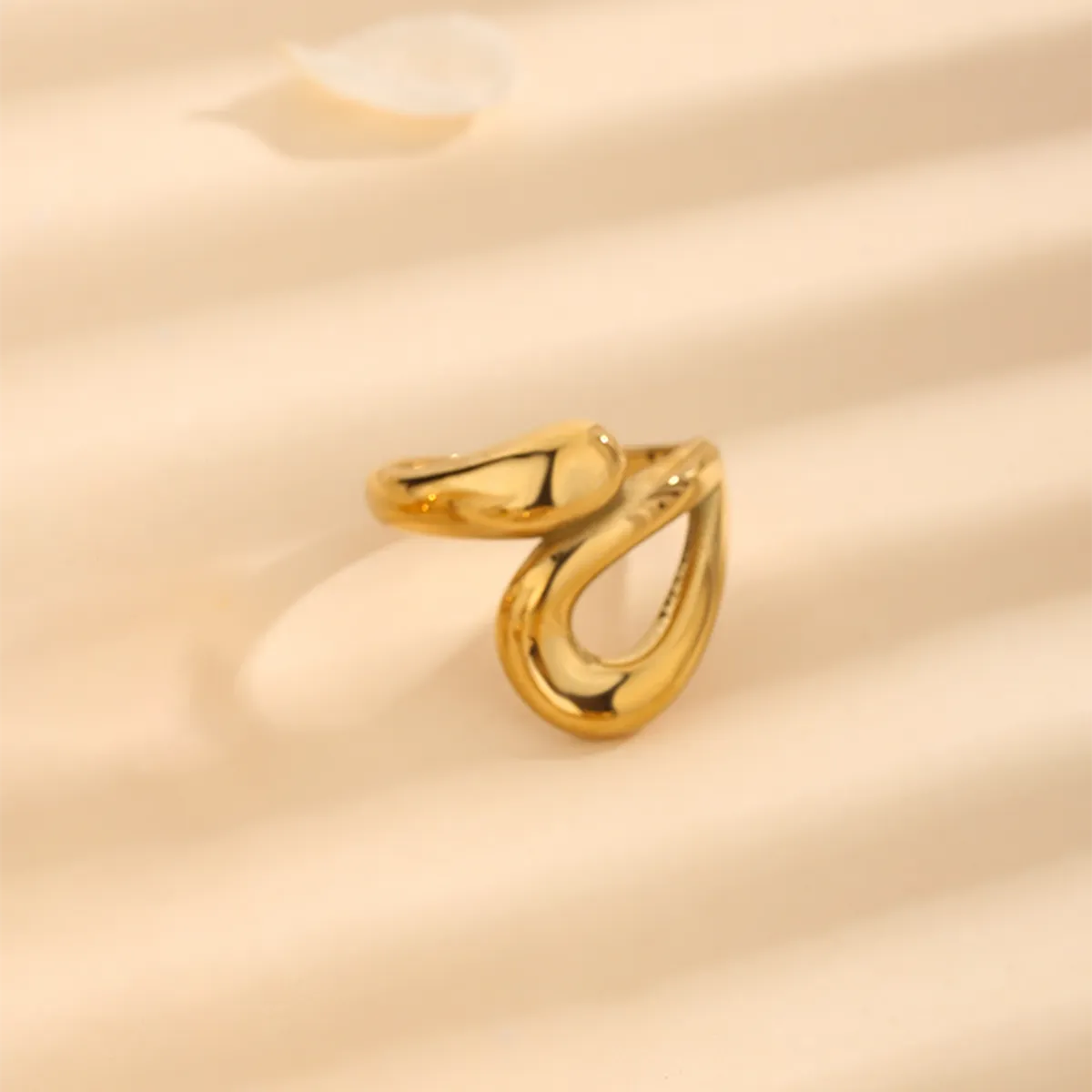 Wholesale Jewelry Simple Style Solid Color 304 Stainless Steel 18K Gold Plated Plating Rings