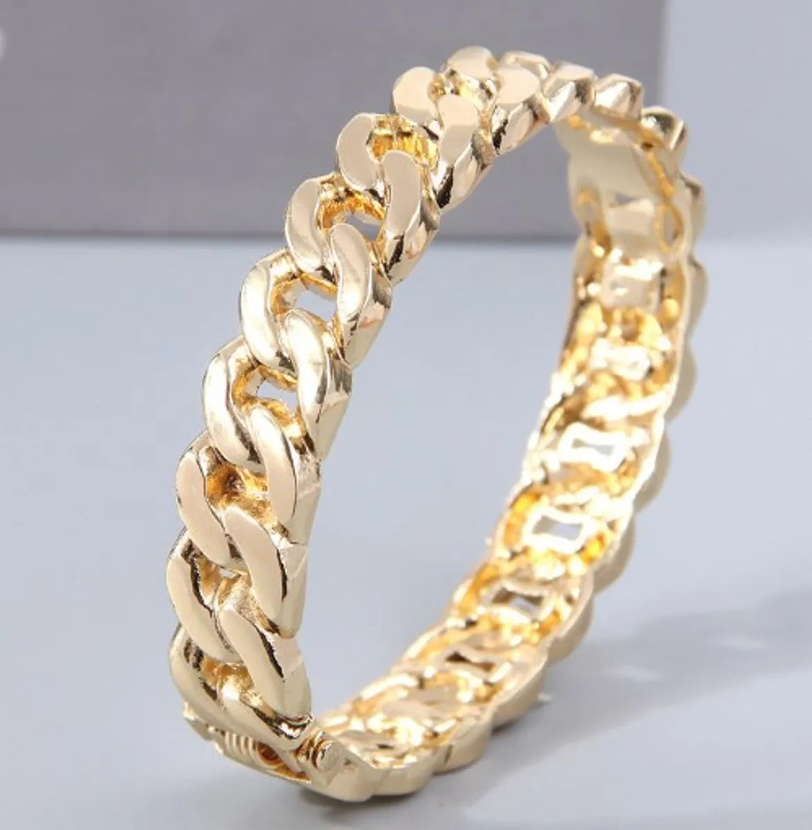 Wholesale Jewelry Simple Style Solid Color Alloy Gold Plated Plating Hollow Out Bangle