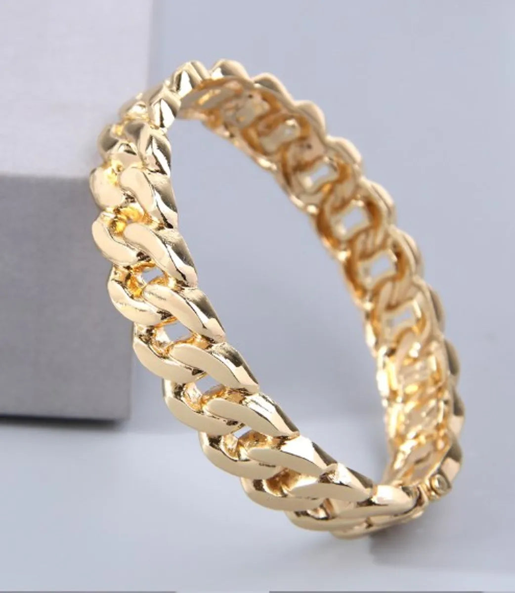 Wholesale Jewelry Simple Style Solid Color Alloy Gold Plated Plating Hollow Out Bangle