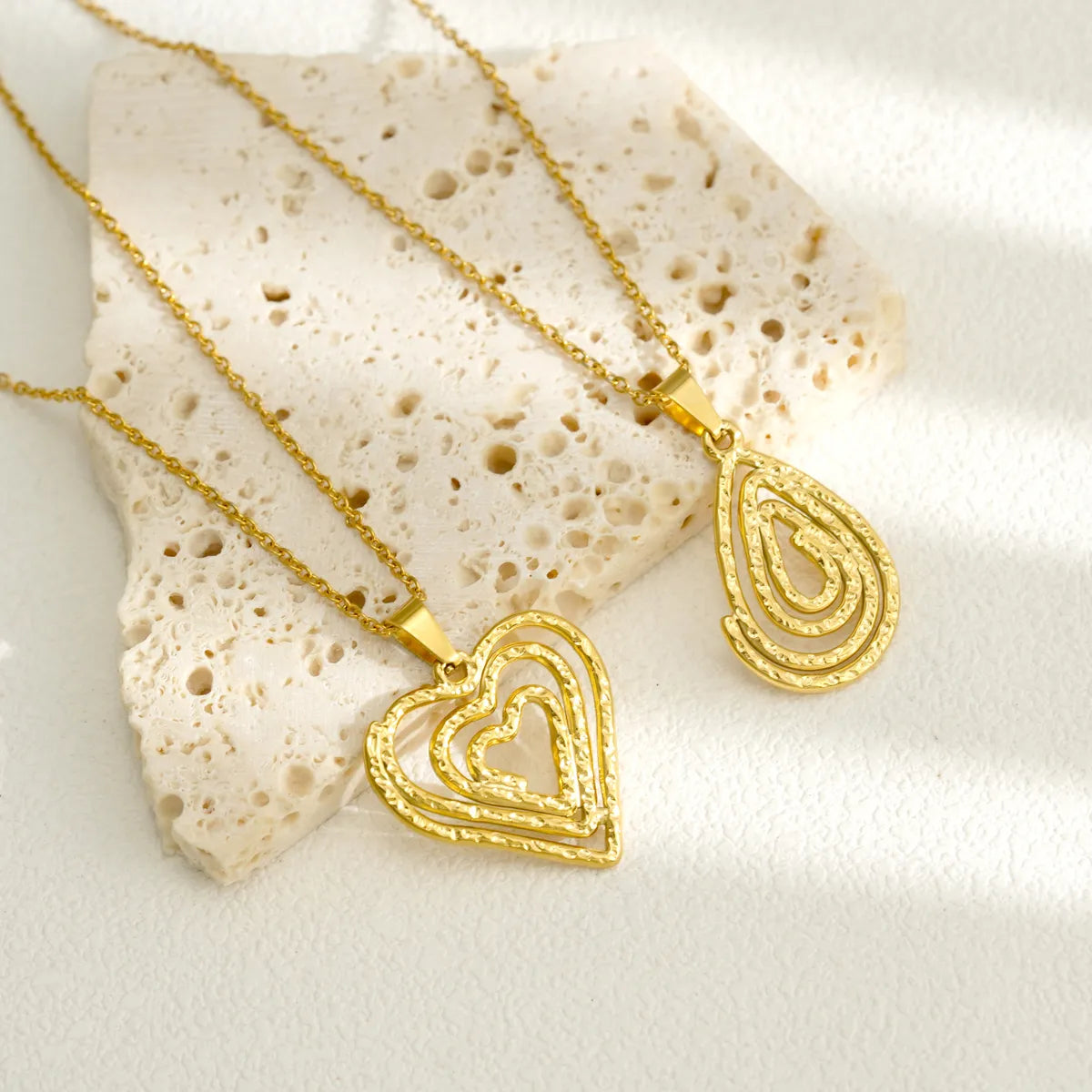 Wholesale Jewelry Simple Style Water Droplets Heart Shape 304 Stainless Steel 18K Gold Plated Pendant Necklace