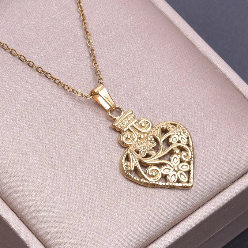 Wholesale Jewelry Simple Style Waves Heart Shape 304 Stainless Steel Pendant Necklace