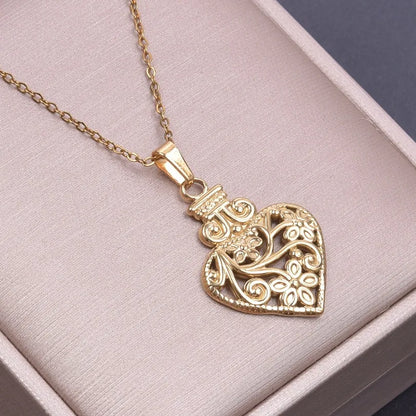 Wholesale Jewelry Simple Style Waves Heart Shape 304 Stainless Steel Pendant Necklace